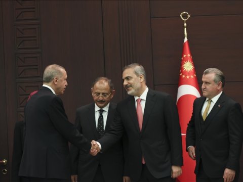 Qardaş ölkənin ən gənc və ən yaşlı naziri