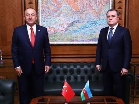Ceyhun Bayramov Çavuşoğlu ilə danışdı