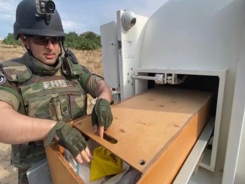 Bakıda qumbara və silah-sursat tapıldı - VİDEO