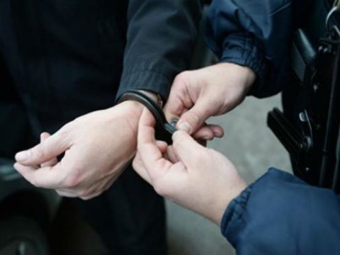 Avtovağzalın qarşısında oğurluq edən şəxs tutuldu