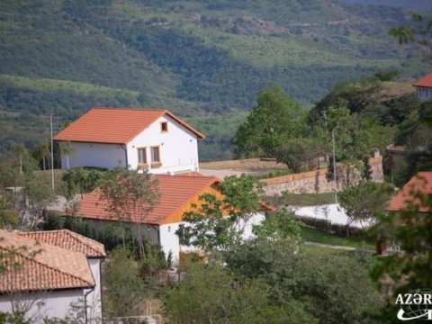 Düşmənin viran qoyduğu Laçından möhtəşəm görüntülər  - FOTOREPORTAJ