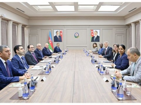 Əli Əsədov Dünya Bankının nümayəndə heyəti ilə görüşdü