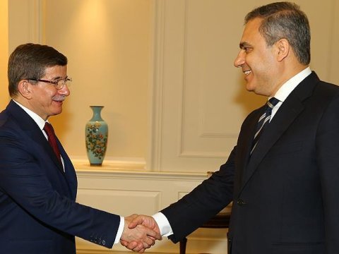 Baş nazir olsaydım, mən də Hakan Fidanı nazir təyin edərdim - Davutoğlu