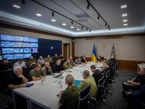 Zelenski SES-dəki partlayışa görə təcili iclas keçirdi