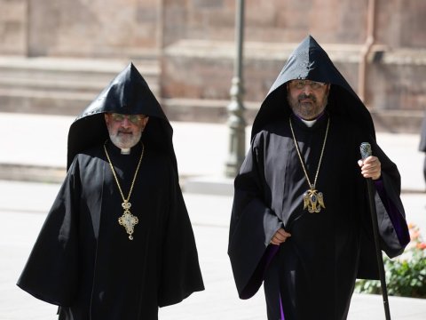 Ərdoğanın andiçməsinə qatılan katalikos Eçmiədzinə getdi - FOTOLAR
