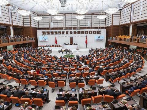 CHP spiker postuna namizəd irəli sürdü 