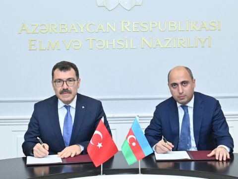 Emin Əmrullayev TUBİTAK rəhbəri ilə görüşdü