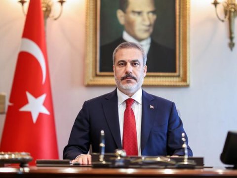 Hakan Fidan yunan həmkarı ilə danışıqlar apardı