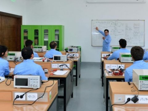 Müəllimlərin maaşları artırıla bilər - Təkliflər paketi hazırlanır