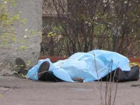 İstirahət mərkəzində meyit AŞKARLANDI