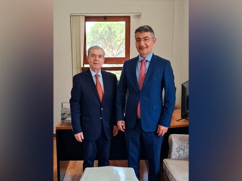 Azərbaycan səfiri Prezidentin müşaviri ilə görüşdü