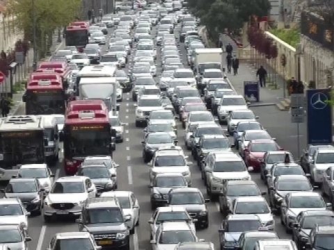 150-dən çox avtobus TIXACDA qalıb