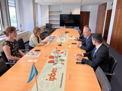 Muxtar Babayev Ann Lariqardla görüşüb