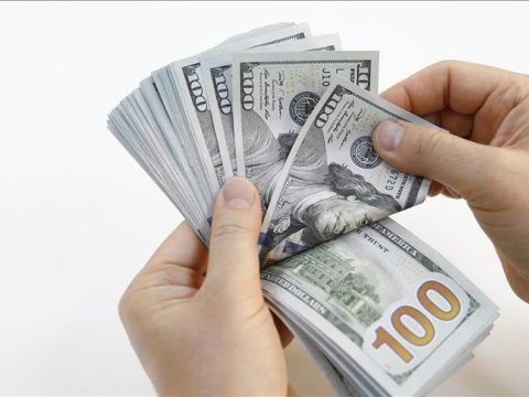 Lirə yeni anti-rekorda imza atdı