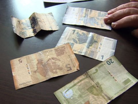 Köhnəlmiş, cırılmış pulları necə dəyişdirmək olar?