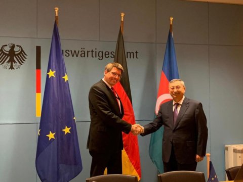 Xələf Xələfov Almaniyaya gedib - FOTO