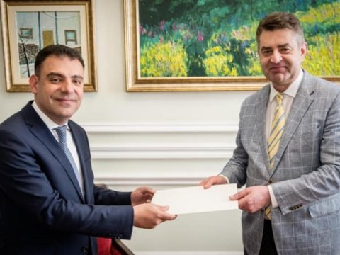 Yeni səfirimiz Kiyevə getdi, etimadnaməsini təqdim etdi