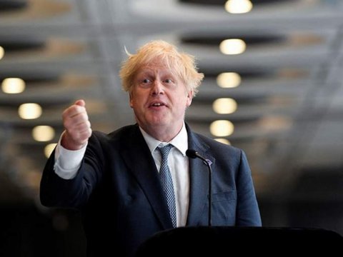 Boris Conson deputatlıqdan istefa verdi