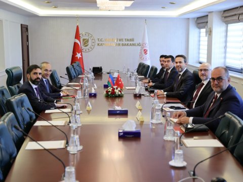 Azərbaycanlı məmurlar Türkiyədə yeni nazirlə görüşdülər