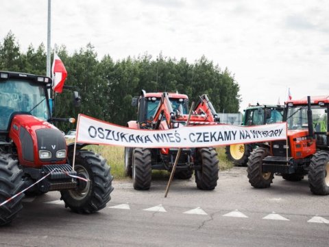 Fermerlər Ukrayna ilə sərhəddə etiraz aksiyası keçirir