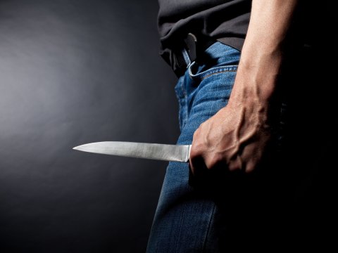 Biləsuvarda bıçaqlanan kişi xəstəxanada öldü