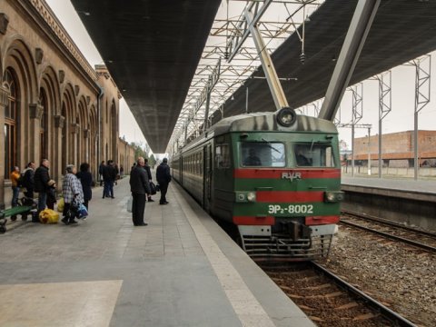 İrəvan-Batumi reysi üzrə qatarlar yola düşür