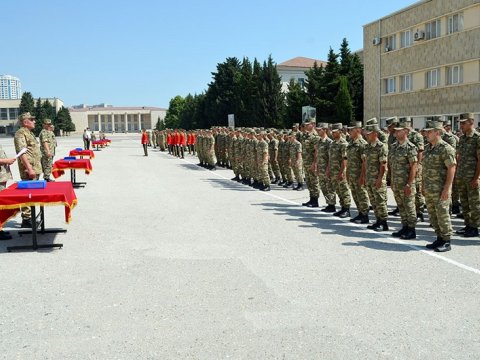 Gənc zabitlər xidmət yerlərinə yollandılar - VİDEO