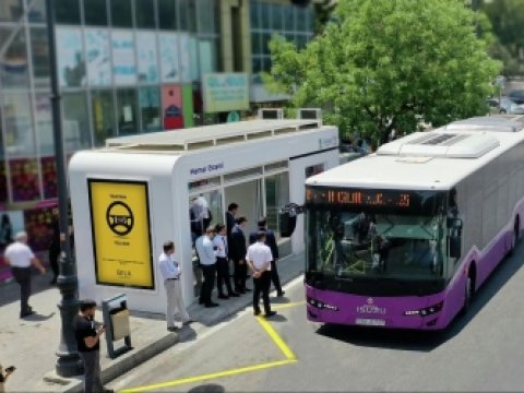 Bakıda 218 avtobus gecikir