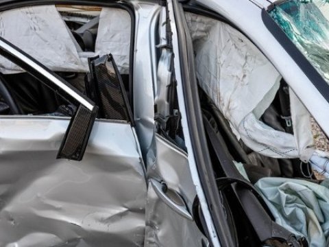 Polislər qəzaya düşdü - Yaralılar var