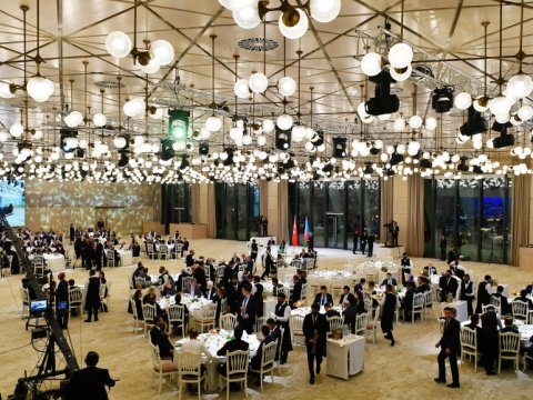 Azərin oxudu, Prezidentlər ayaq üstə alqışladılar - VİDEO