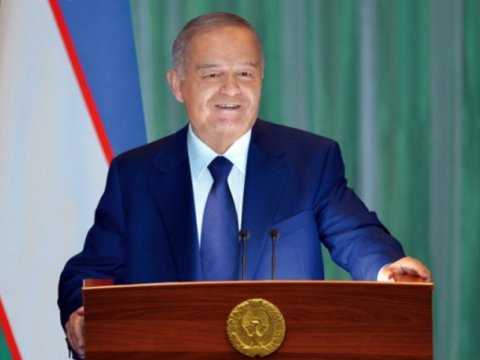 İslam Kərimovun oğlu ögey anasını məhkəməyə verdi