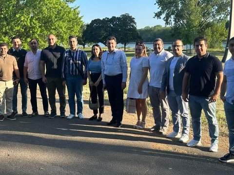 Rektor Almaniyada çalışan azərbaycanlı həkimlərlə görüşüb