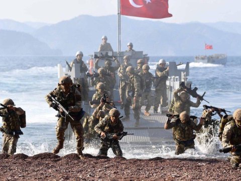 Türkiyə ilə müharibə astanasında idik - Sabiq nazir