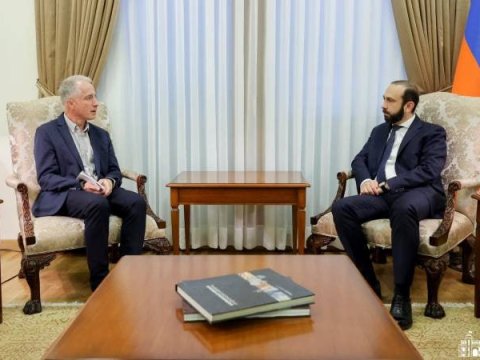 Mirzoyan Maleriusla Azərbaycanı müzakirə etdi