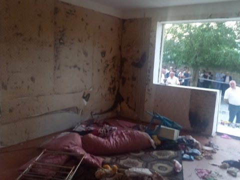 Siyəzəndə yaşayış binasında partlayış - Xəsarət alanlar var