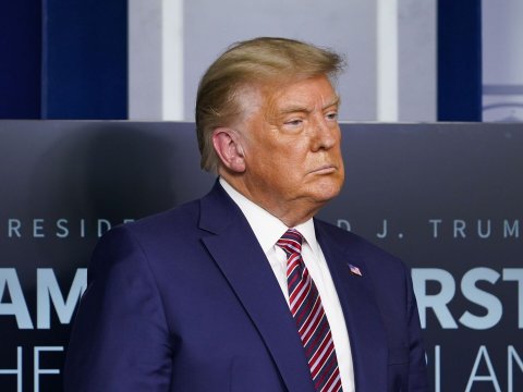 Donald Trampa bəraət verildi