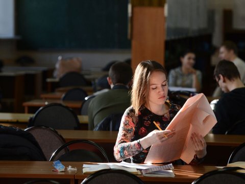 Kolleclər ali məktəblərin tabeliyinə verilir