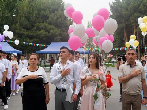 Jurnalist övladları üçün də “Son zəng” çalındı - FOTOLAR