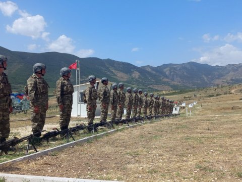 Ehtiyatda olan hərbçilərin təlimindən GÖRÜNTÜLƏR