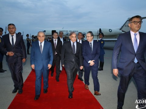 Pakistanın baş naziri Azərbaycana GƏLDİ