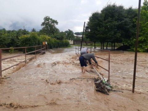 Təbii fəlakət Gürcüstanda həyatı iflic edib