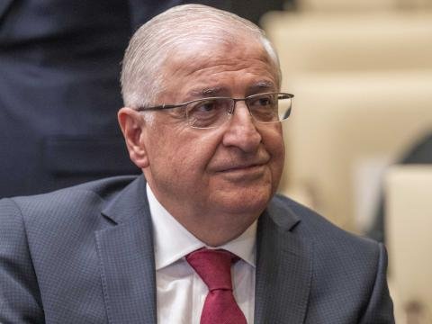 Yaşar Güler fransalı həmkarı ilə danışıqlar apardı 