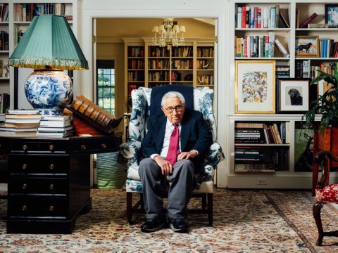 Kissincer: Rusiya ilə münaqişə konsensusla başa çatmalıdır