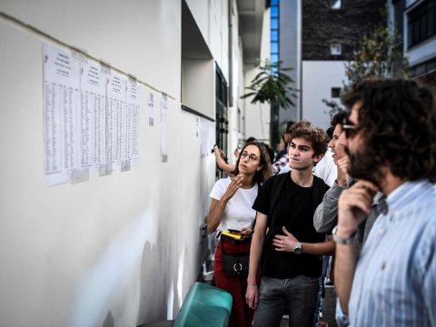 Magistr üçün xaricə üz tutanlar - Ölkədən qaçmaq, yoxsa ixtisaslaşmaq üçün...