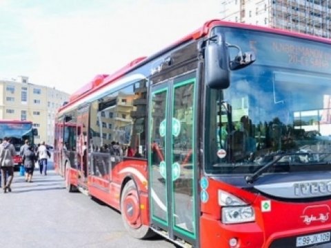 Bakıda 178 avtobus ünvana gecikir 