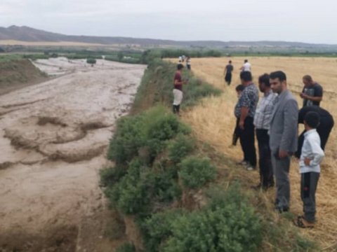 Ərdəbildə daşqın: 7 nəfər öldü