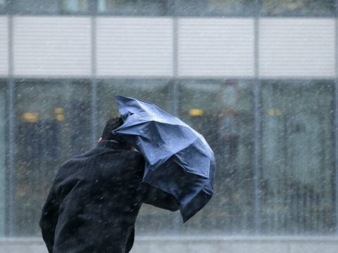 Güclü külək və leysan FƏSADLAR TÖRƏTDİ