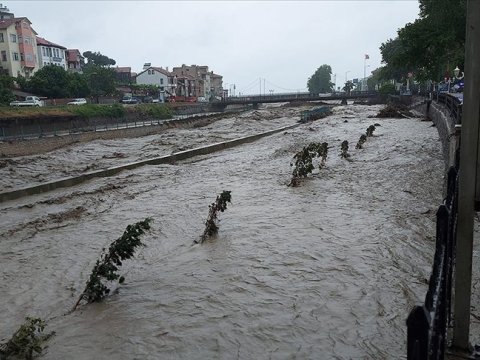 Selə görə 24 nəfər köməksiz vəziyyətdə qaldı 