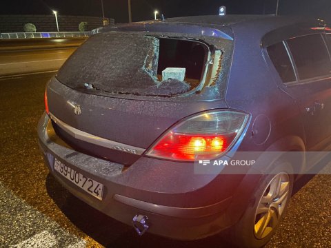 Bakıda cinsi azlıq nümayəndələri maşını daşladılar