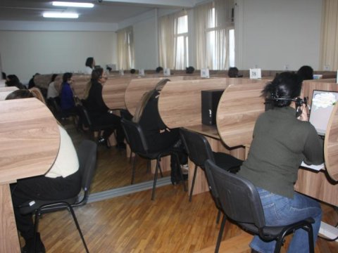 Danışıq bloku üzrə imtahanlar başa çatır